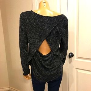 Very cute open back black and silver toptop